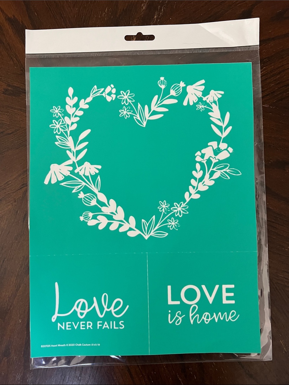 Chalk Couture Transfer HEART WREATH NWT